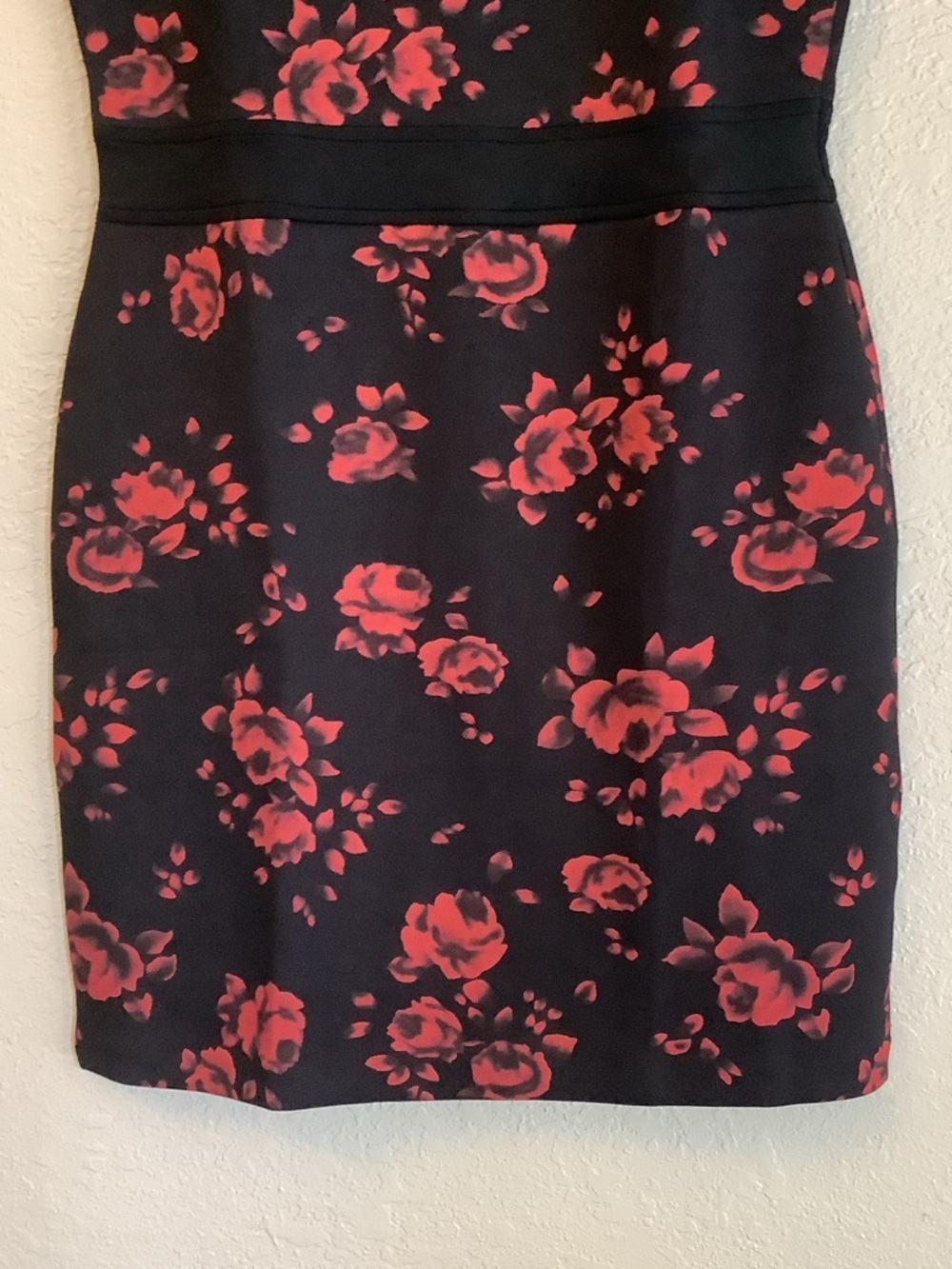 Floral-Print Black Mini Dress with Red Roses - Picture 3 of 9